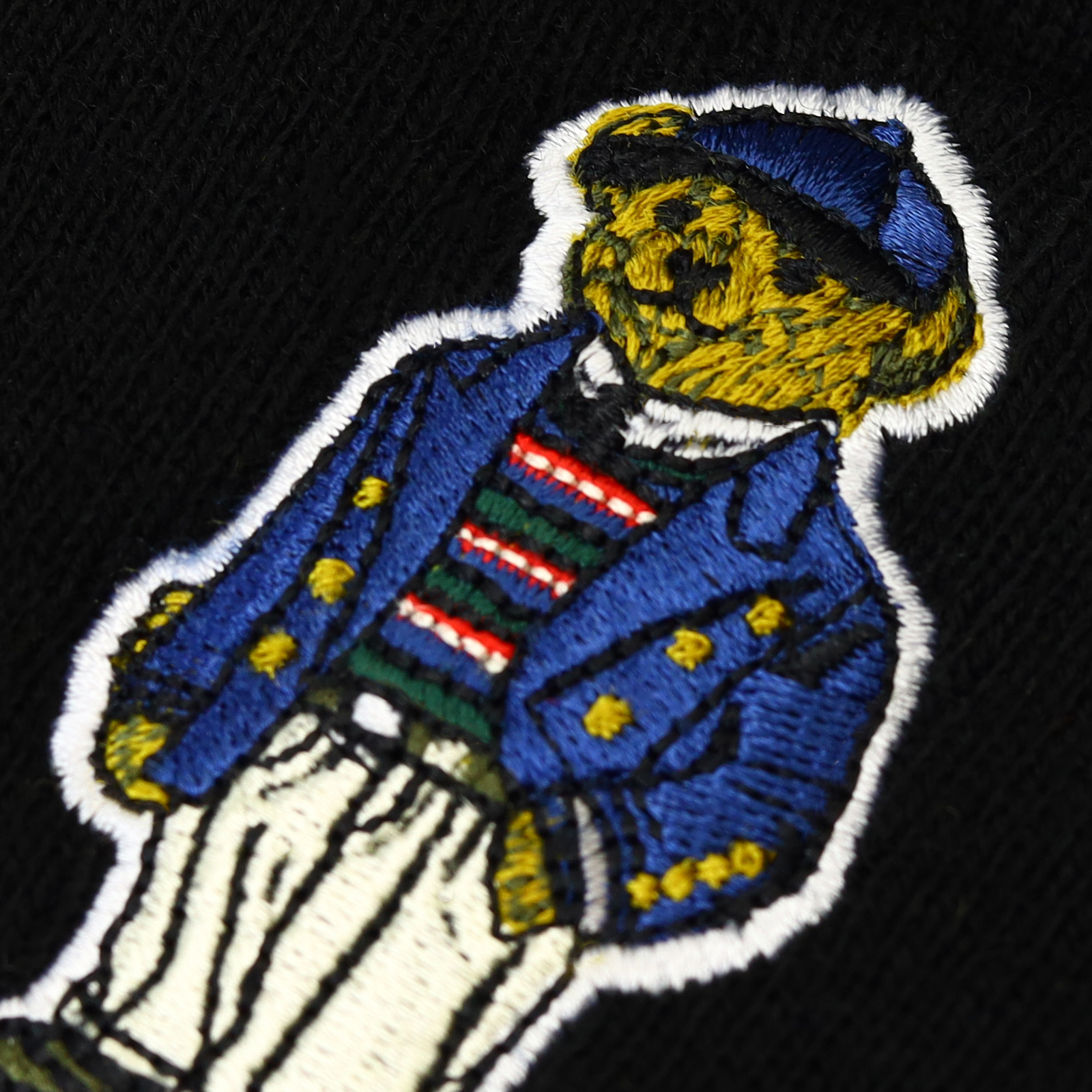 Teddybär im Anzug - Strickmütze