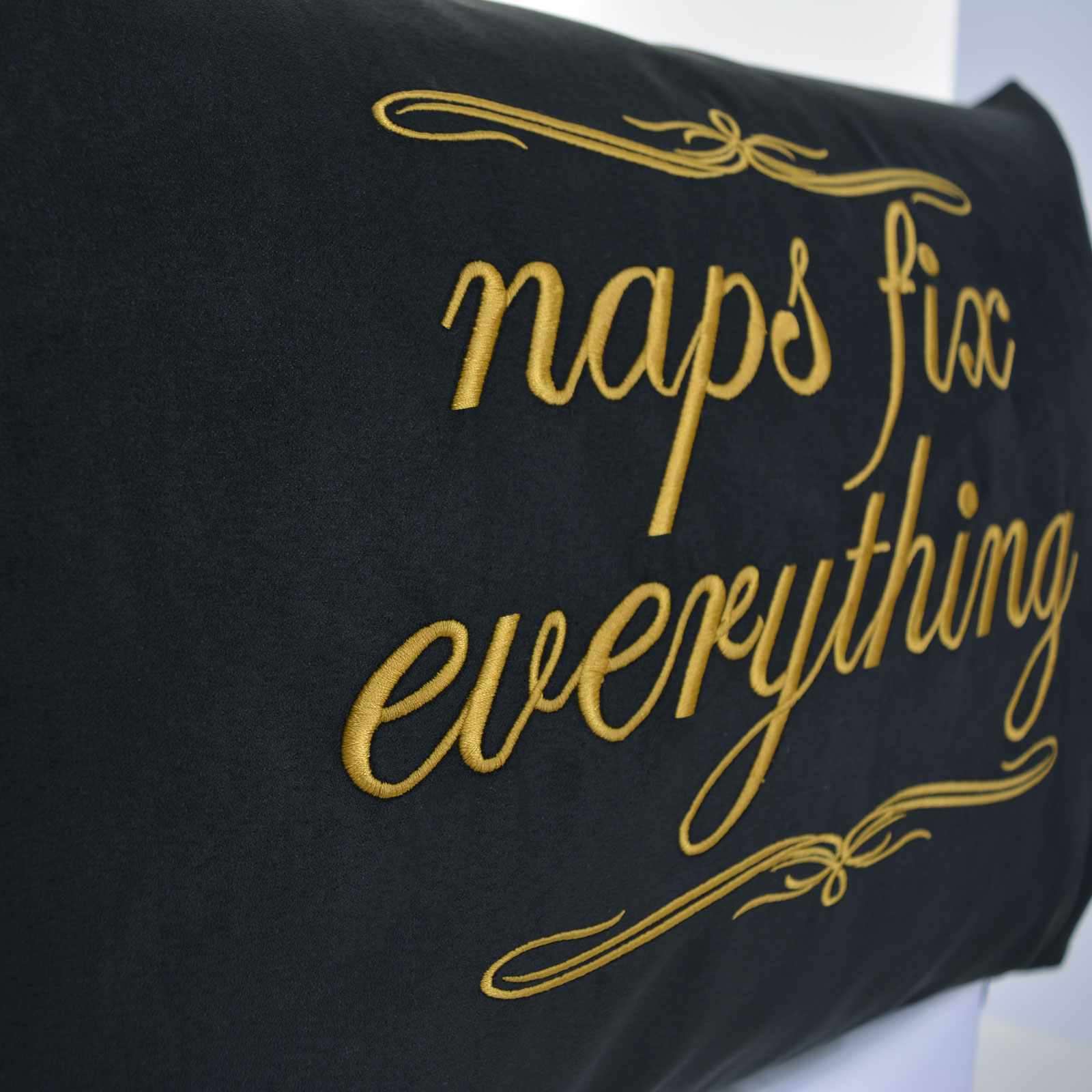 Naps fix everything - Kissen